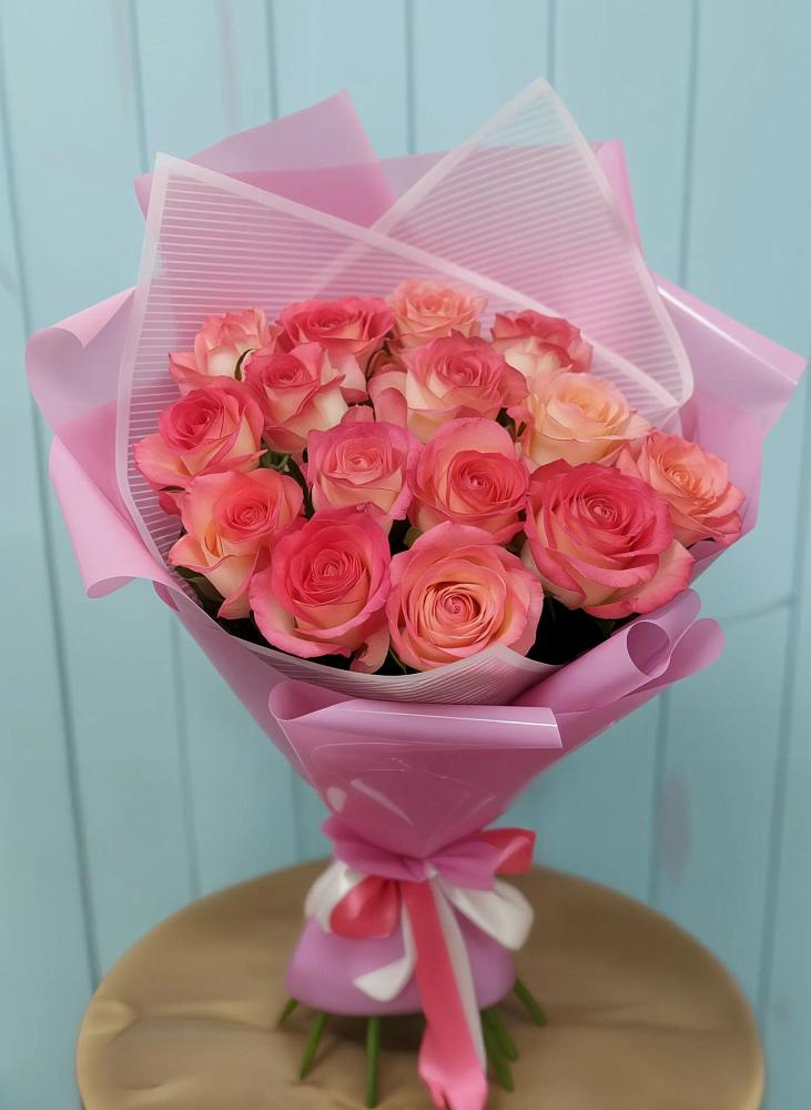 Букет 15 Розовых роз Равель в Бегичевский
