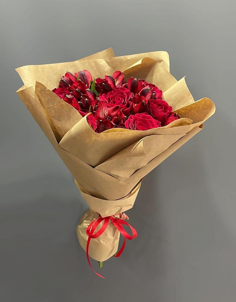 Букет цветов из: Альстромерии и Розы в Бегичевский