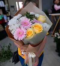 Букет цветов из:  Герберы, Розы и Хризантемы в Бегичевский