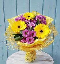 Букет цветов из:  Хризантемы и Герберы в Бегичевский