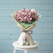 Букет цветов из:  Орхидеи и Розы в Бегичевский