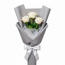 Букет 3 белые розы в Бегичевский