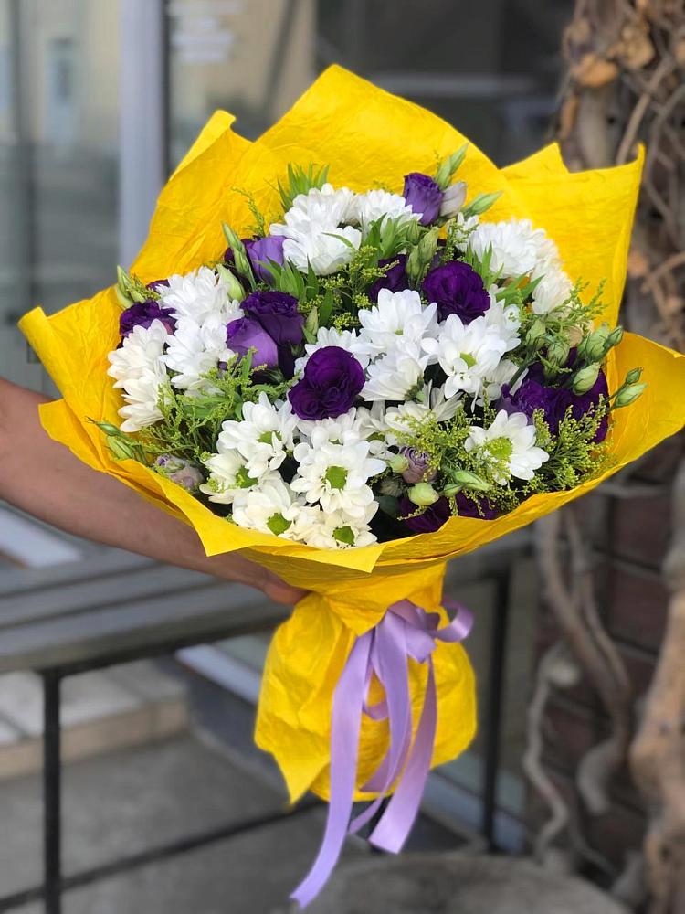 Букет цветов из: Ирисы, Хризантемы и Ромашки в Бегичевский