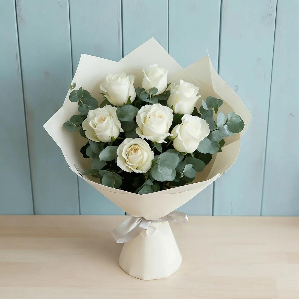 Букет Белые розы в Эвкалипте в Бегичевский