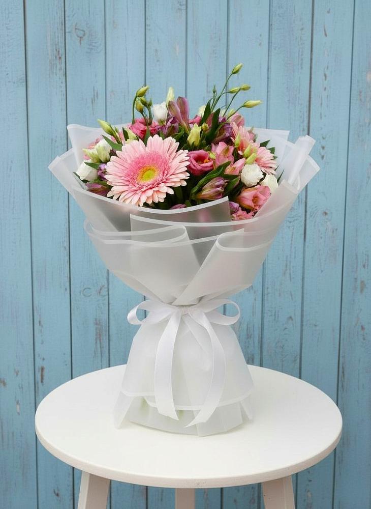 Букет цветов из: Герберы, Альстромерии и Лизиантусы в Бегичевский