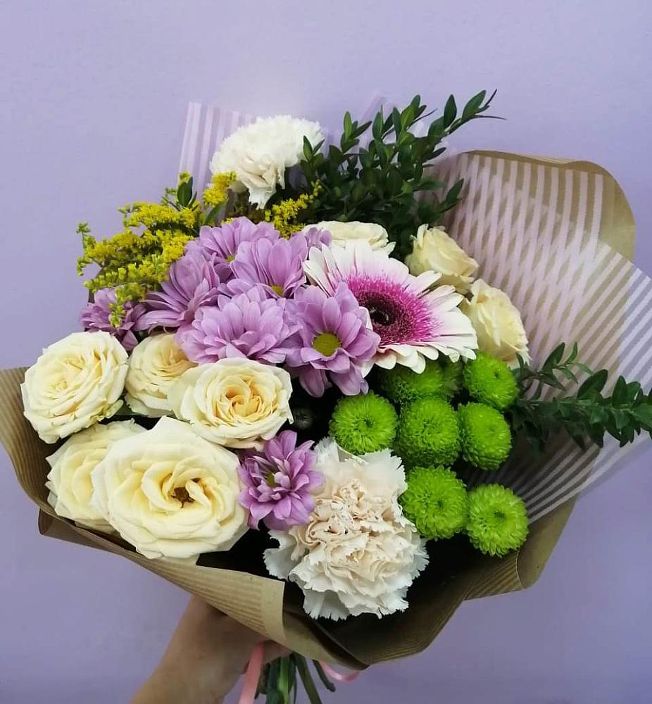 Букет цветов из: Хризантемы, Розы, Гвоздики и Герберы в Бегичевский