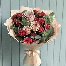 Букет цветов из:  Гвоздики и Розы в Бегичевский