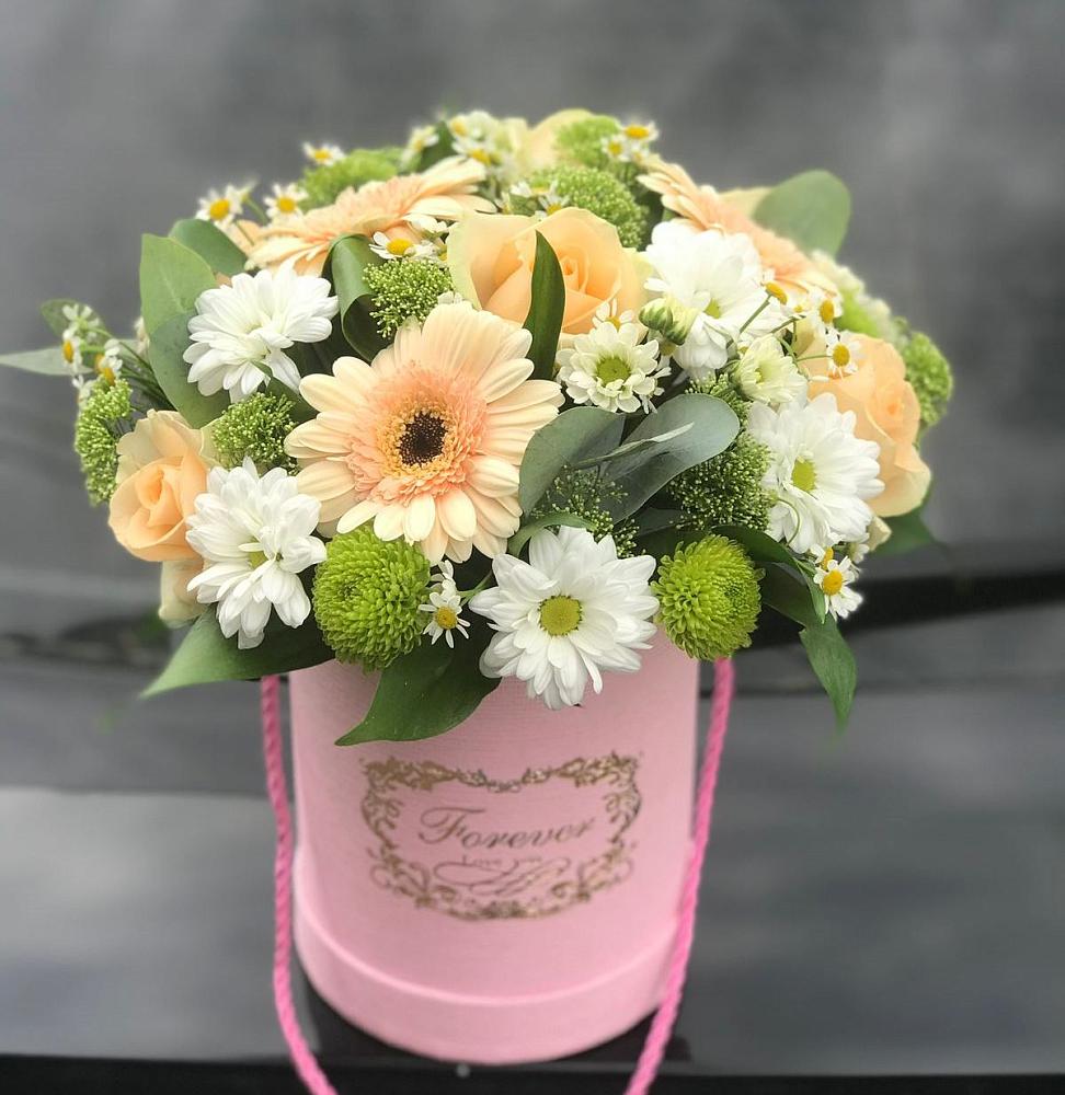 Цветочная композиция из Розы, Герберы и Хризантемы в шляпной коробке в Бегичевский