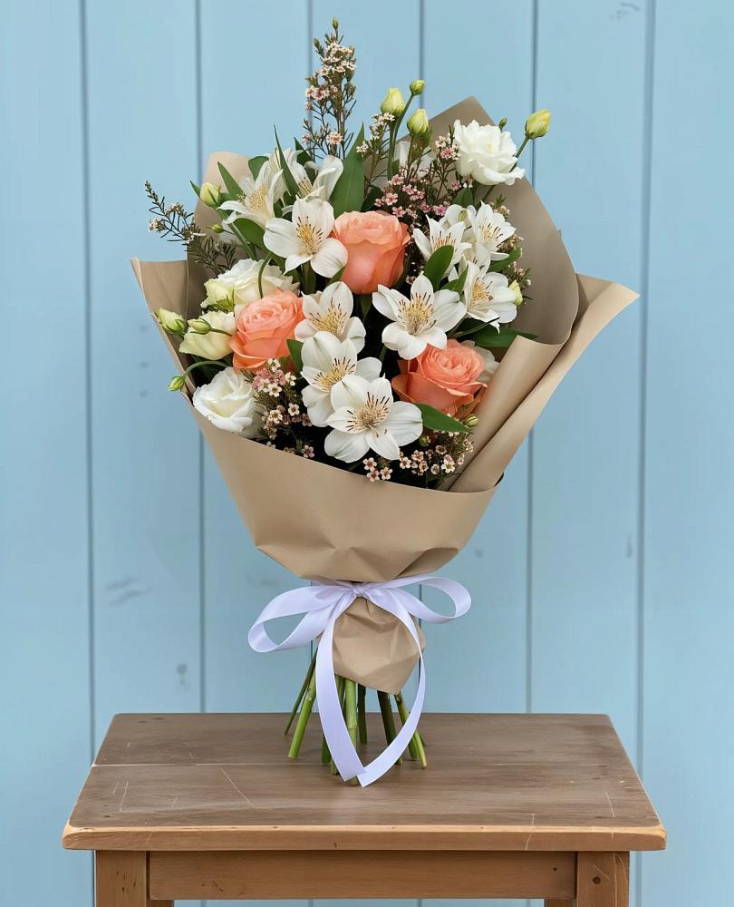 Букет цветов из: Альстромерии, Лизиантусы, Розы и Хризантемы в Бегичевский