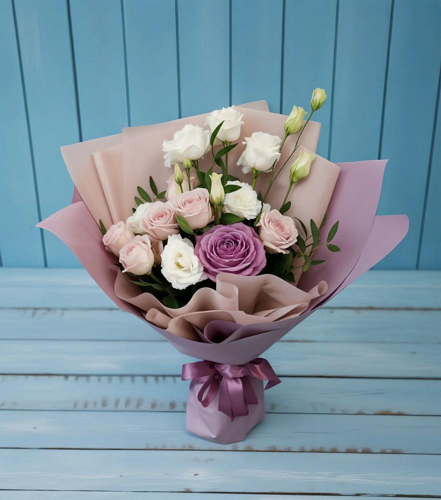 Букет цветов из: Розы и Лизиантусы в Бегичевский